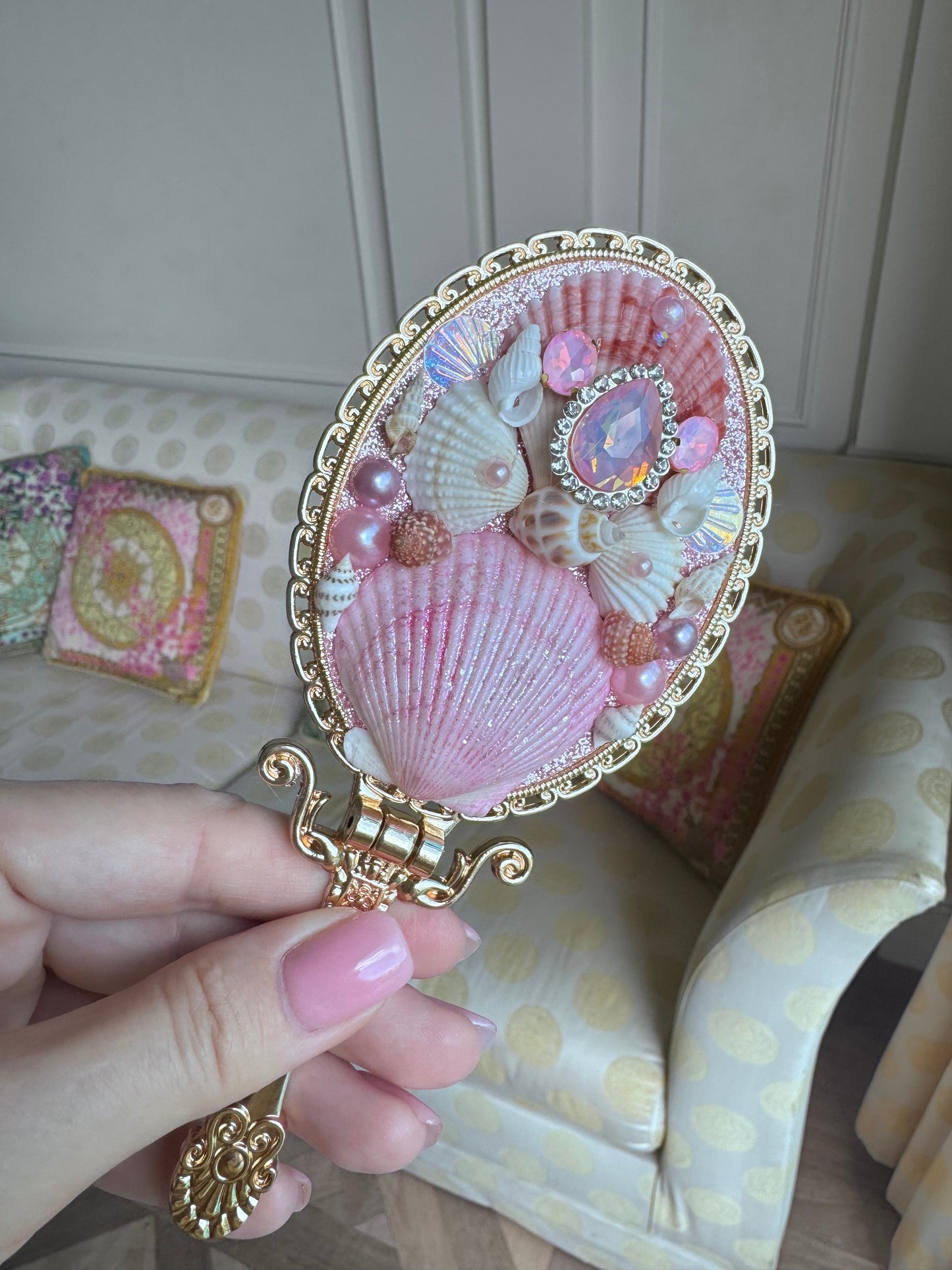 'Rose Tide' - Guilt Gold Seashell Mirror