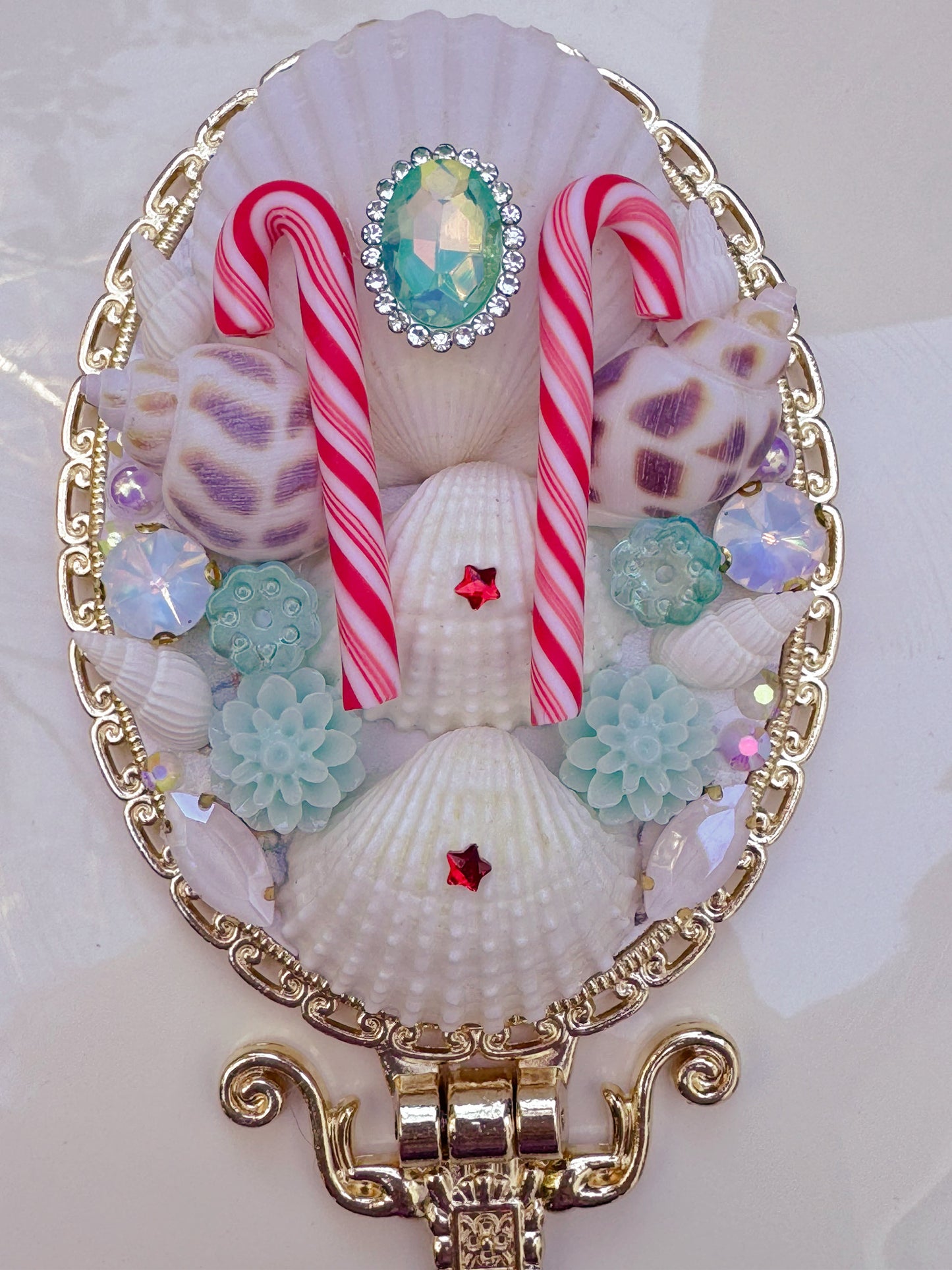 'Peppermint Seas' - Guilt Gold Seashell Mirror 🎄✨