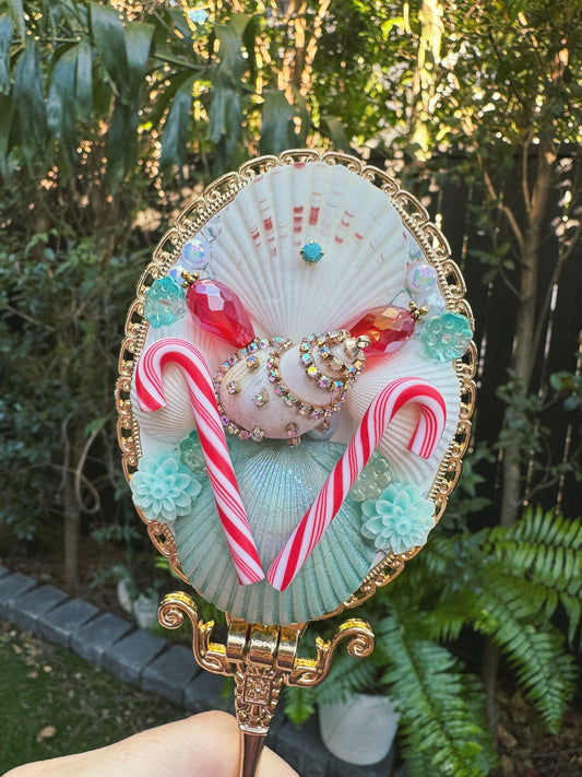 'Holly Tides' - Gilt Gold Seashell Mirror 🎄✨