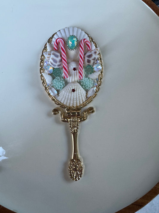 'Peppermint Seas' - Gilt Gold Seashell Mirror 🎄✨