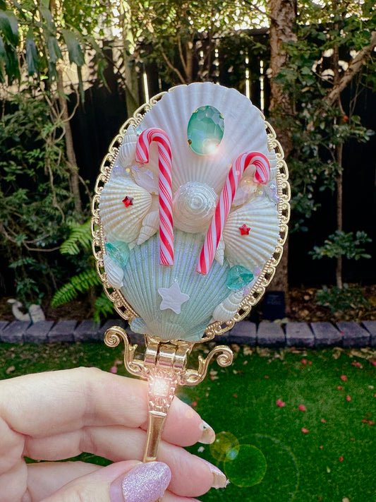 'Candy Cane Shores' - Gilt Gold Seashell Mirror 🎄✨