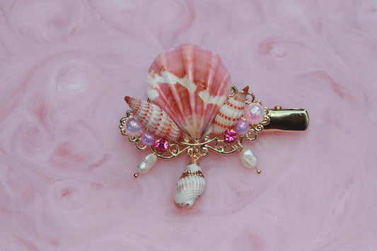 Beautiful Shell hairclip, fantasy hair accessory, mermaid hair, wedding hair, gold hairclip, wedding accessory, bridesmaid accessory, shells