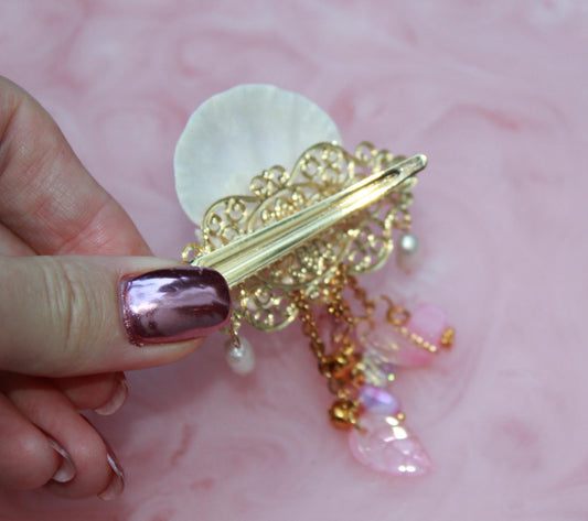 Beautiful Shell hairclip, fantasy hair accessory, mermaid hair, wedding hair, gold hairclip, wedding accessory, bridesmaid accessory, shells