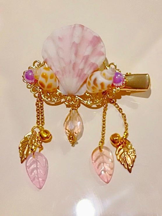 Beautiful Shell hairclip, fantasy hair accessory, mermaid hair, wedding hair, gold hairclip, wedding accessory, bridesmaid accessory, shells
