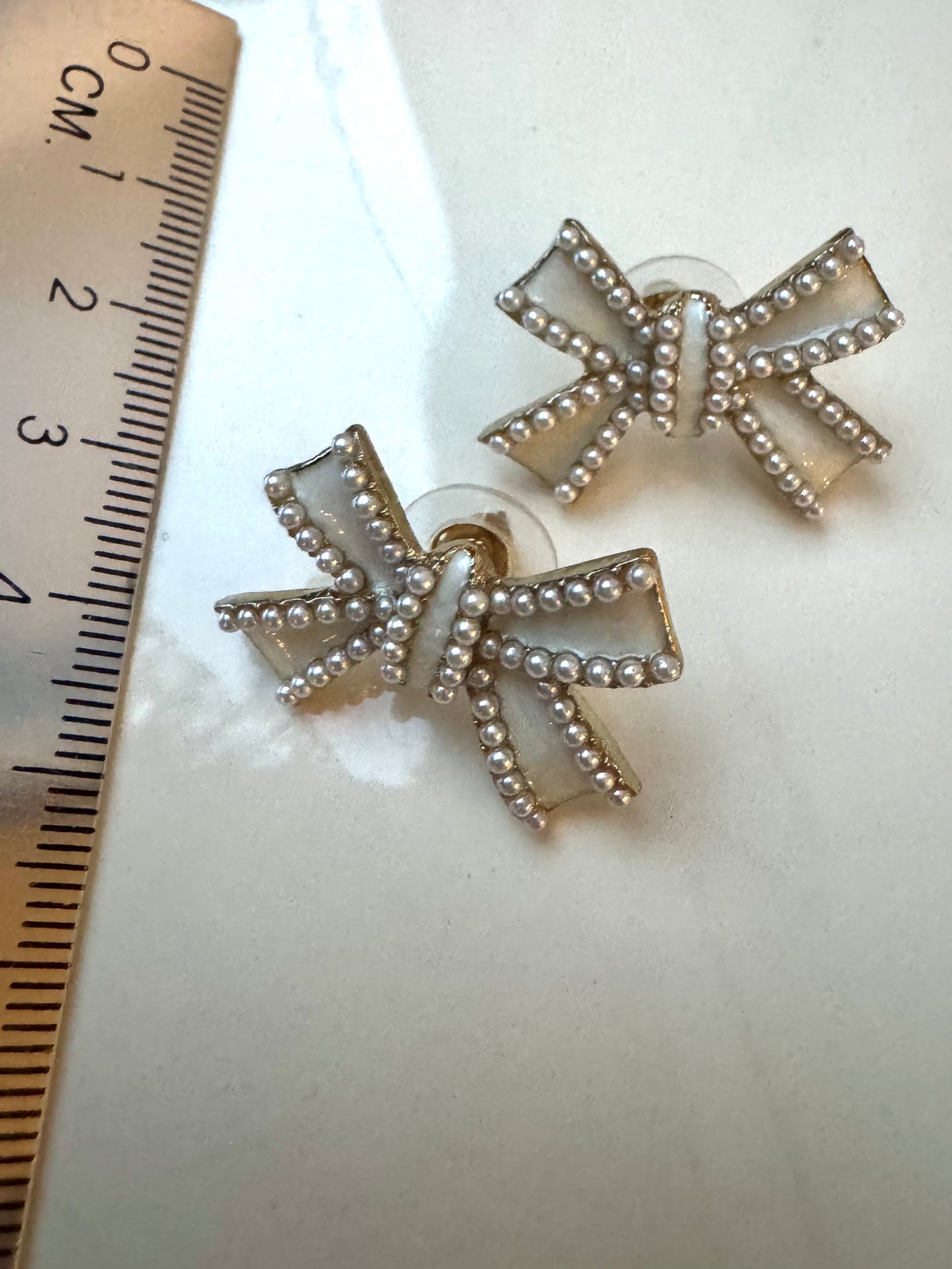 Pearl and Bow Necklace Set