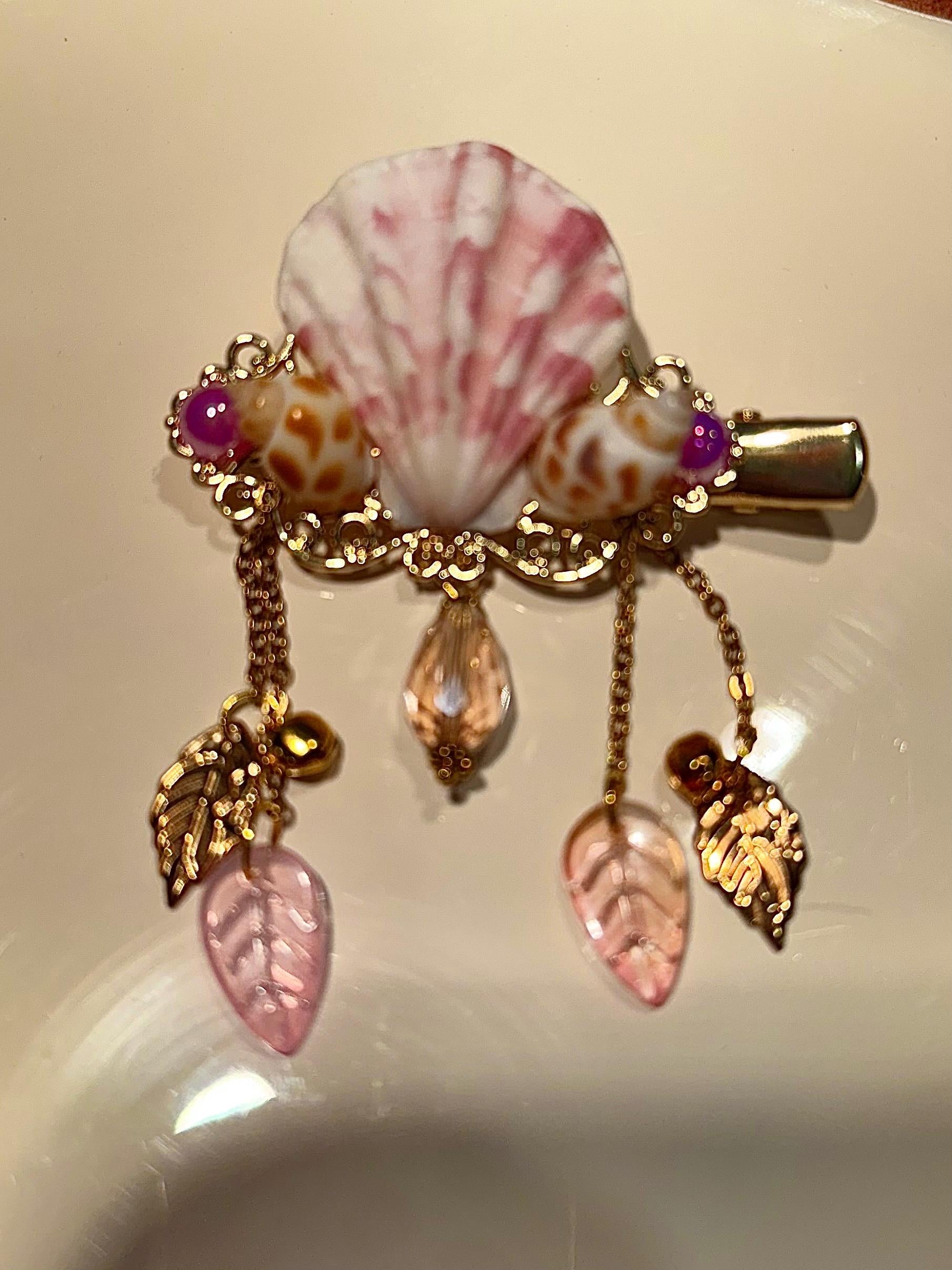 Beautiful Shell hairclip, fantasy hair accessory, mermaid hair, wedding hair, gold hairclip, wedding accessory, bridesmaid accessory, shells