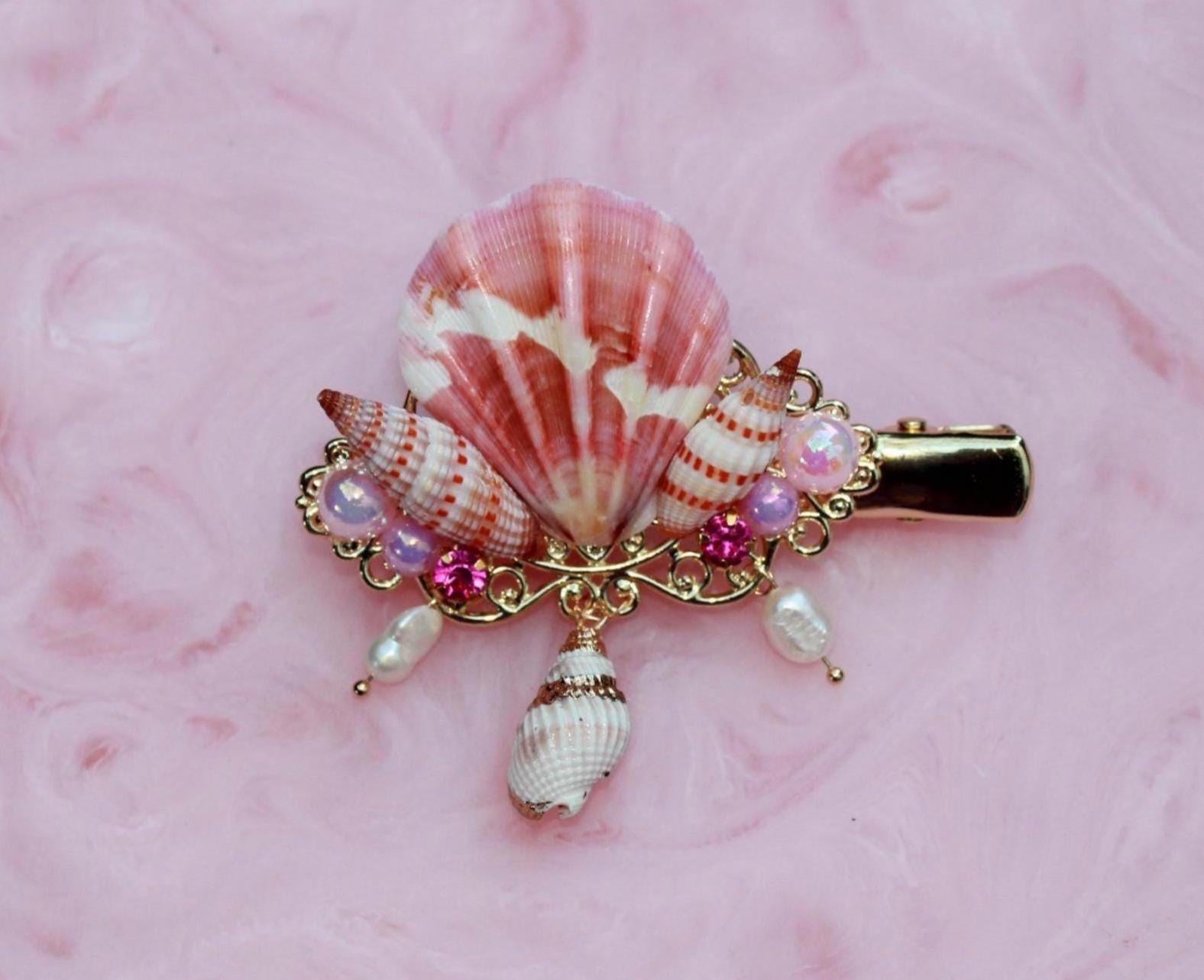 Beautiful Shell hairclip, fantasy hair accessory, mermaid hair, wedding hair, gold hairclip, wedding accessory, bridesmaid accessory, shells