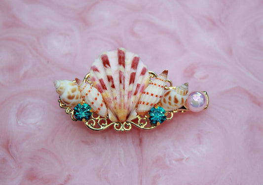 Beautiful Shell hairclip, fantasy hair accessory, mermaid hair, wedding hair, gold hairclip, wedding accessory, bridesmaid accessory, shells