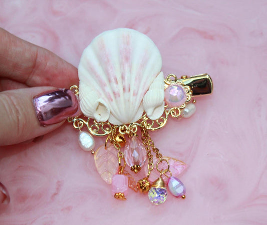 Beautiful Shell hairclip, fantasy hair accessory, mermaid hair, wedding hair, gold hairclip, wedding accessory, bridesmaid accessory, shells