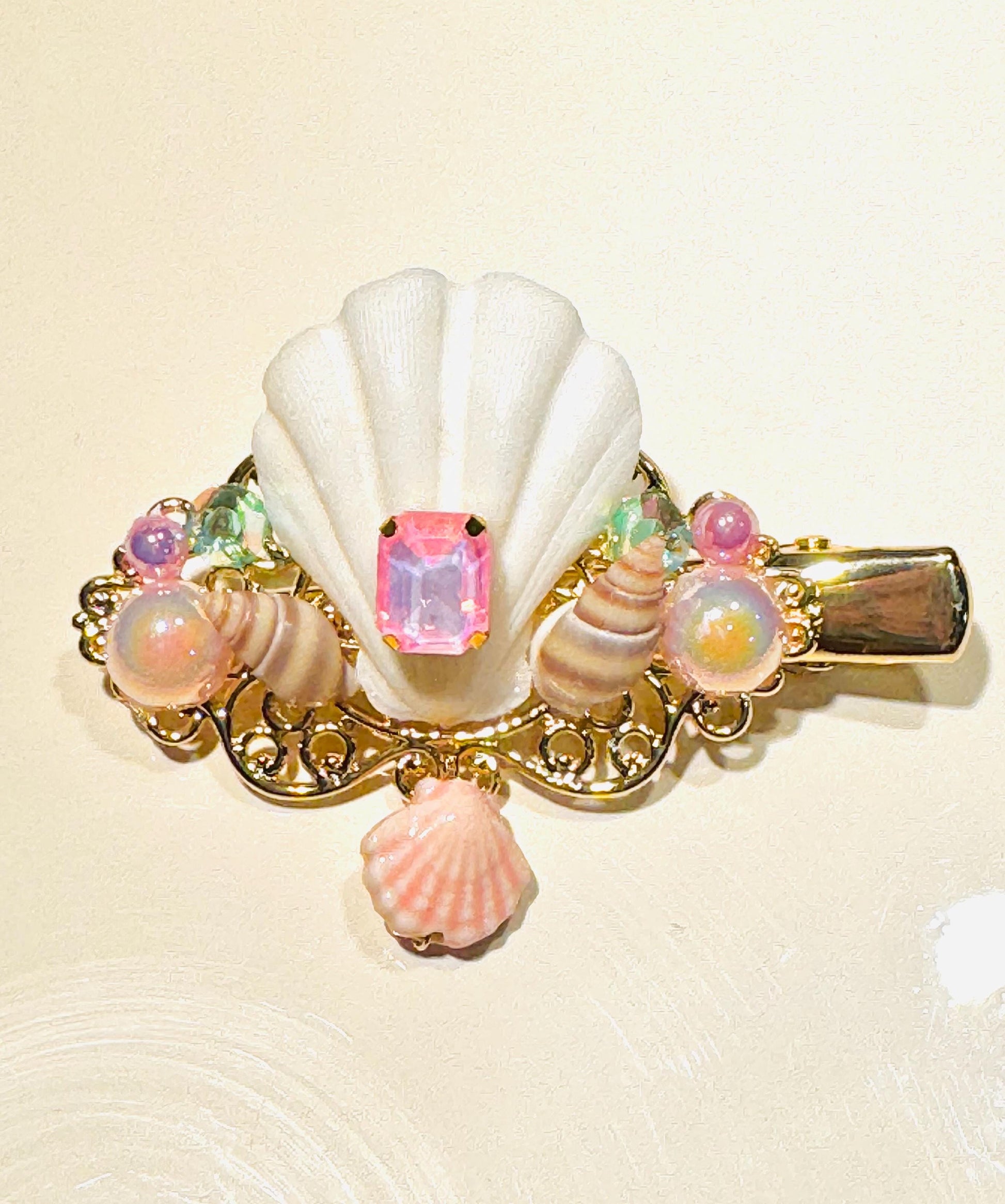 Beautiful Shell hairclip, fantasy hair accessory, mermaid hair, wedding hair, gold hairclip, wedding accessory, bridesmaid accessory, shells