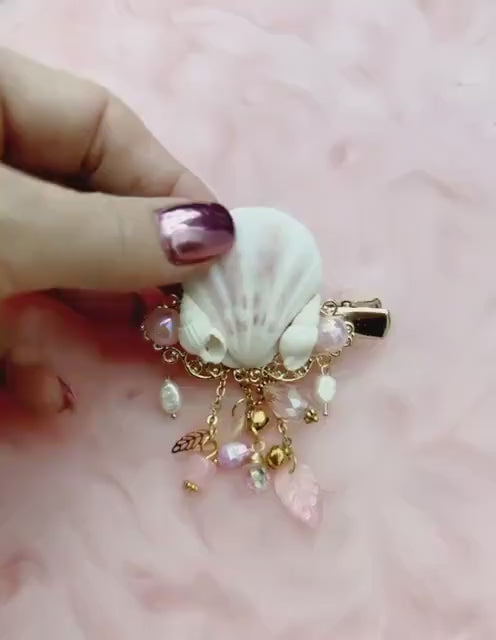 Beautiful Shell hairclip, fantasy hair accessory, mermaid hair, wedding hair, gold hairclip, wedding accessory, bridesmaid accessory, shells